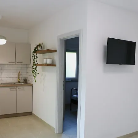 Between Pines&sea Apartment *